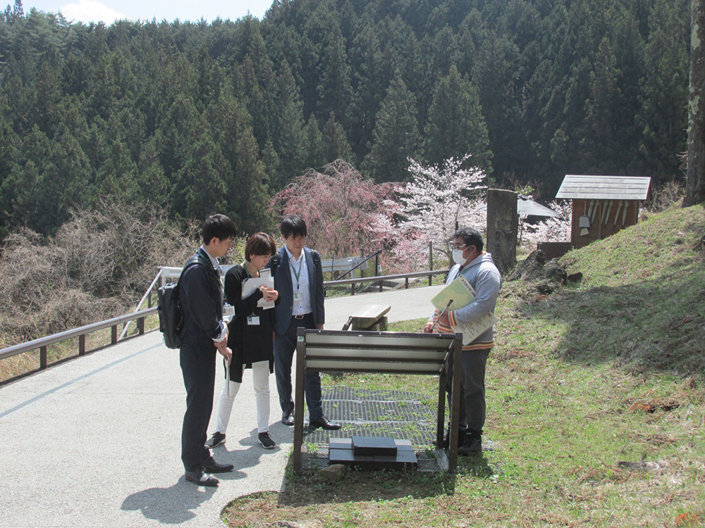 若葉薫る世界遺産・荒船風穴