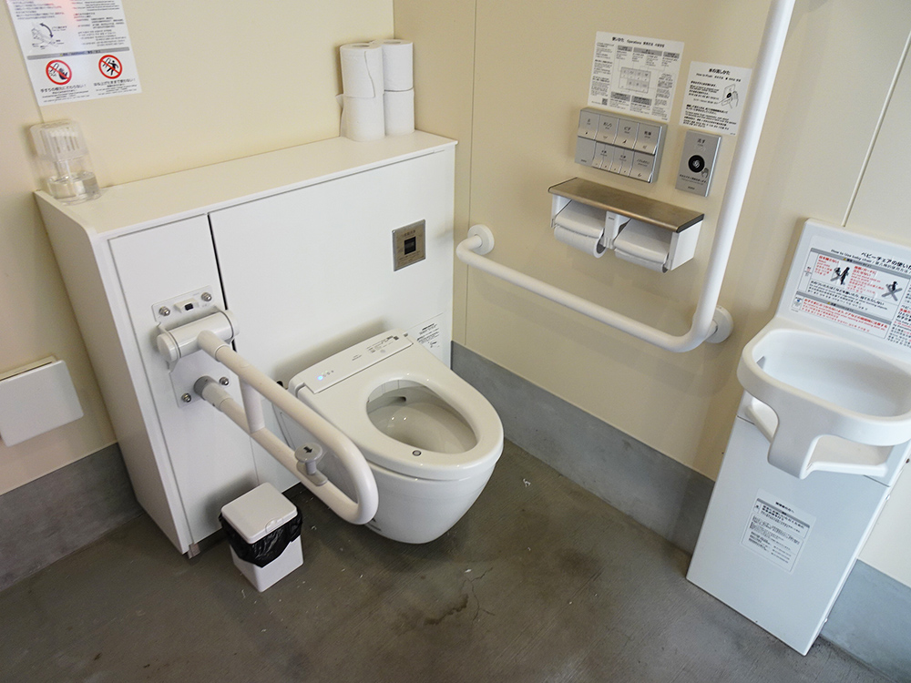 下仁田町大平公衆トイレ