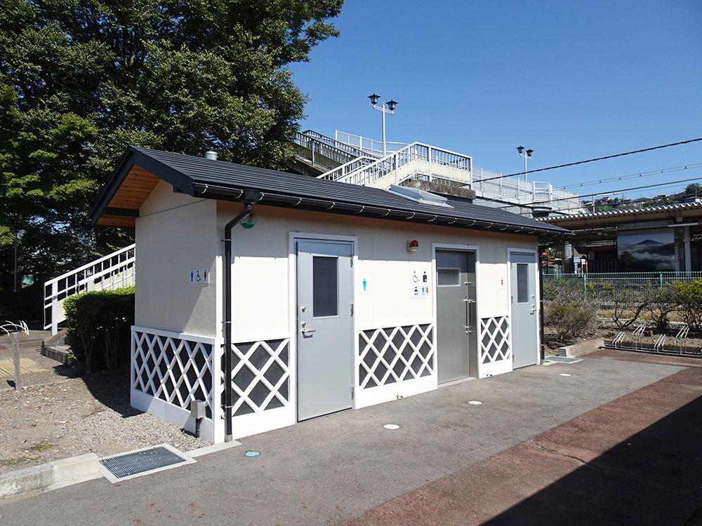 沼田駅西公園トイレ