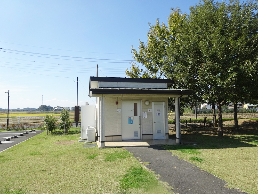 県立多々良沼公園 鶉新田駐車場トイレ いこいと花のエリアトイレ