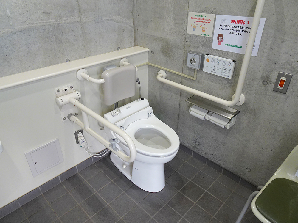 かねタンさわやかトイレ 便所棟